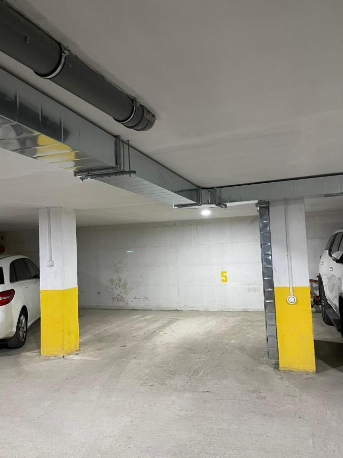 Yellow Ns Apartment โนวีซาด ภายนอก รูปภาพ